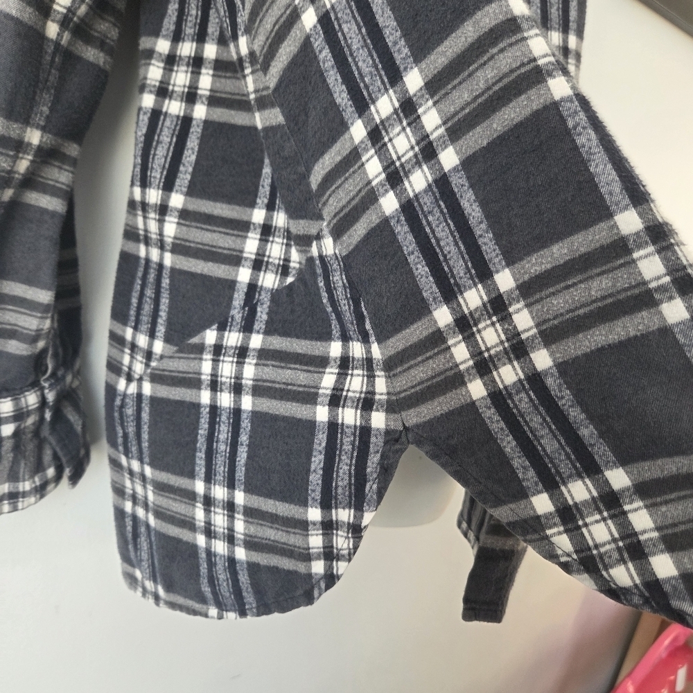 Hatch Black White Plaid Maternity Flannel Size 2 (8-10/M) Button Down Shirt Top - Picture 4 of 11